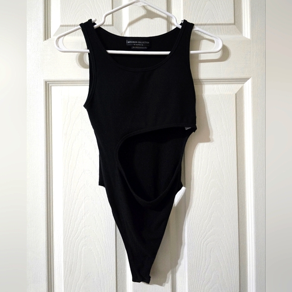 Alphalete Monarch Collection Ribbed Side Cut Out Bodysuit, Padded Cups, EUC! - Picture 2 of 15